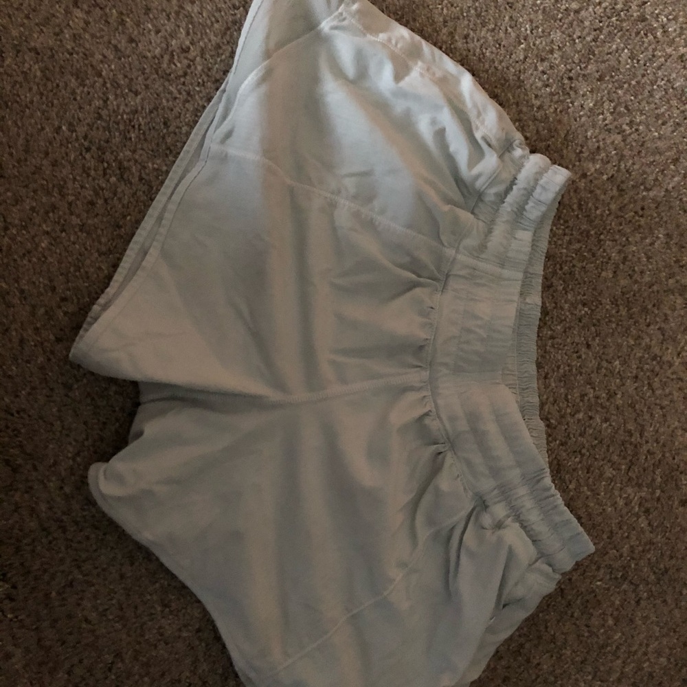 lululemon Hotty hot 2.5 shorts